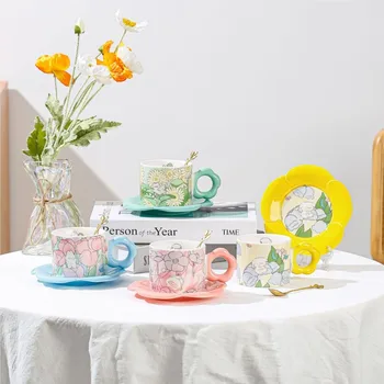 Креативная Милая чашка с цветочным рисунком, Блюдо в стиле пары девушек, Керамическая Кофейная чашка, Мужская И Женская чашка для завтрака, Кружка, Подарочная коробка, Подарок