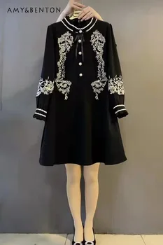 Модное стильное свободное черное платье оверсайз для полных девушек высокого класса, осень 2022, новое модное платье до колен с вышитыми цветами