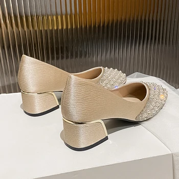 Элегантная женская обувь на низком каблуке, дизайнерские брендовые туфли-лодочки с заклепками, туфли на высоком каблуке с острым носком, Удобная офисная обувь на массивном каблуке